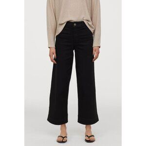 H&M black high waisted wide leg cropped twill pants - size 8
